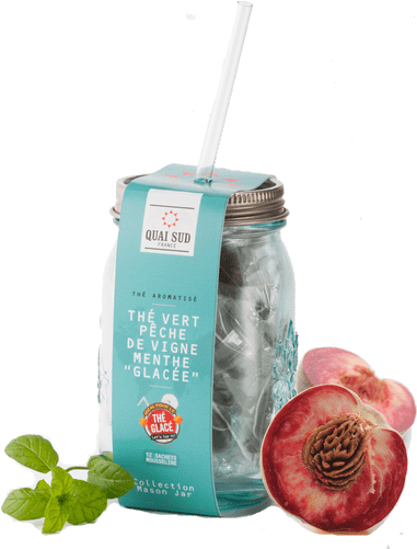 Vine Peach- Spear Mint Flavored Iced Green Tea In Mason - Quai Sud Thé Vert Glacé En Jarre Pêche De Vigne Menthe (450x600), Png Download