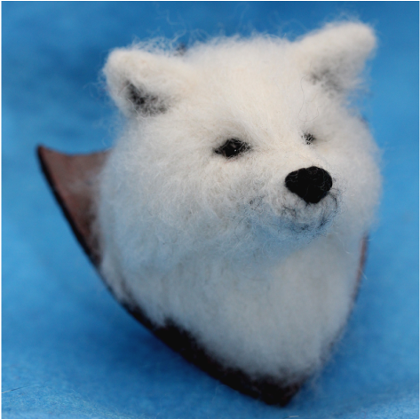 White Wolf Brooch - Stuffed Toy (878x471), Png Download