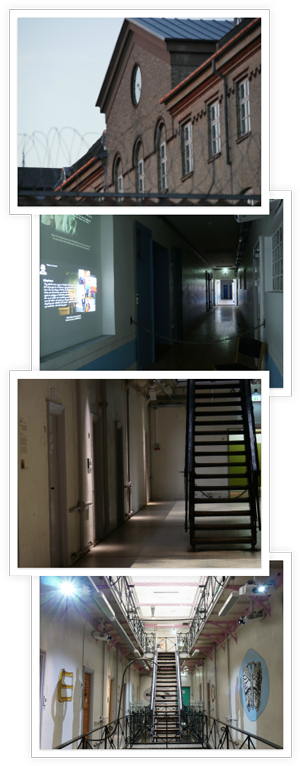 High Brightness Pt-rw330ej, With The Brightness And - House (300x766), Png Download