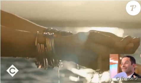 Benoît Hamon Craque Pour Charlize Theron Dans C À Vous - Jet Aircraft (950x279), Png Download