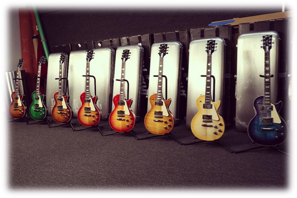 You Can Find Gibson Les Pauls In Various Colors At - Beer Bottle (593x395), Png Download