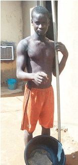 Military Officers Rescue Badoo Suspect From Angry Mob - Ikorodu (665x327), Png Download