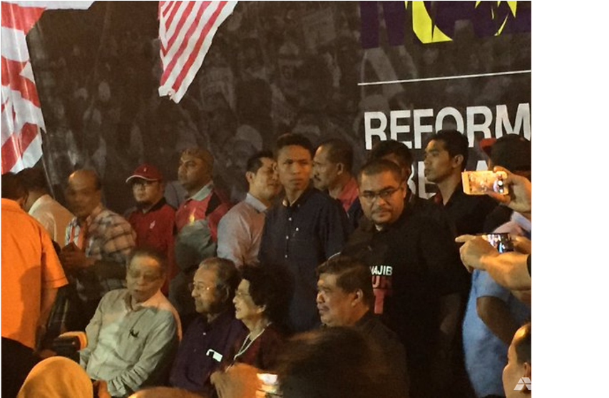 Malaysian Opposition Coalition Rallies For Pm Najib's - Flag Day (usa) (991x557), Png Download