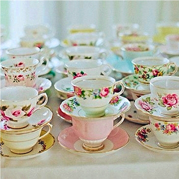 10 Mismatched Tea Cups & Saucers - Mismatched Cups And Saucers (600x756), Png Download