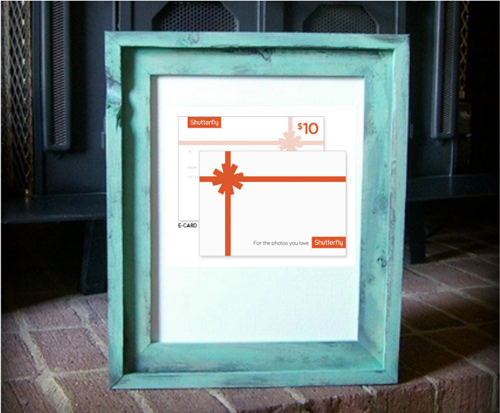 Creative Ways To Gift Those Gift Cards - Refinish Old Picture Frames (900x600), Png Download