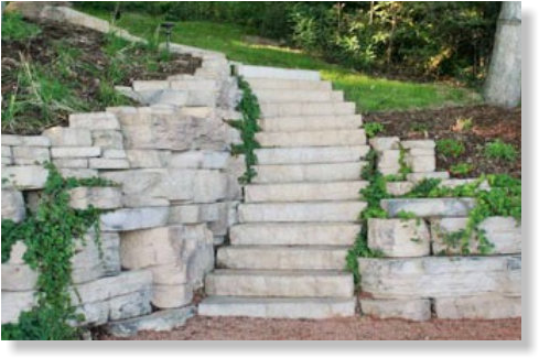 Lakeshore Retaining Wall And Steps - Retaining Wall (498x334), Png Download