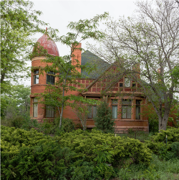 Hoping This One Isn't As Creepy, As It Is Now, Sometime - Estate (926x590), Png Download