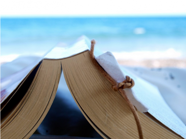 10 Techniques To Keep Kids Reading - Reading A Book (800x450), Png Download