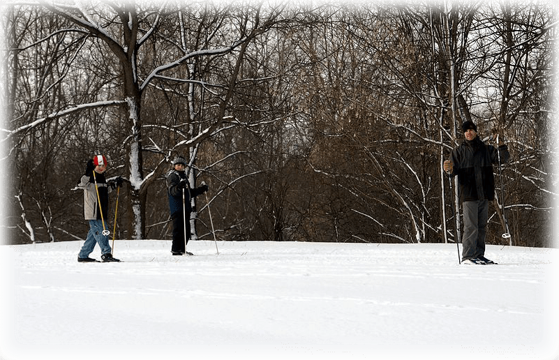 How To Dress For Cold Weather - Snow (801x516), Png Download