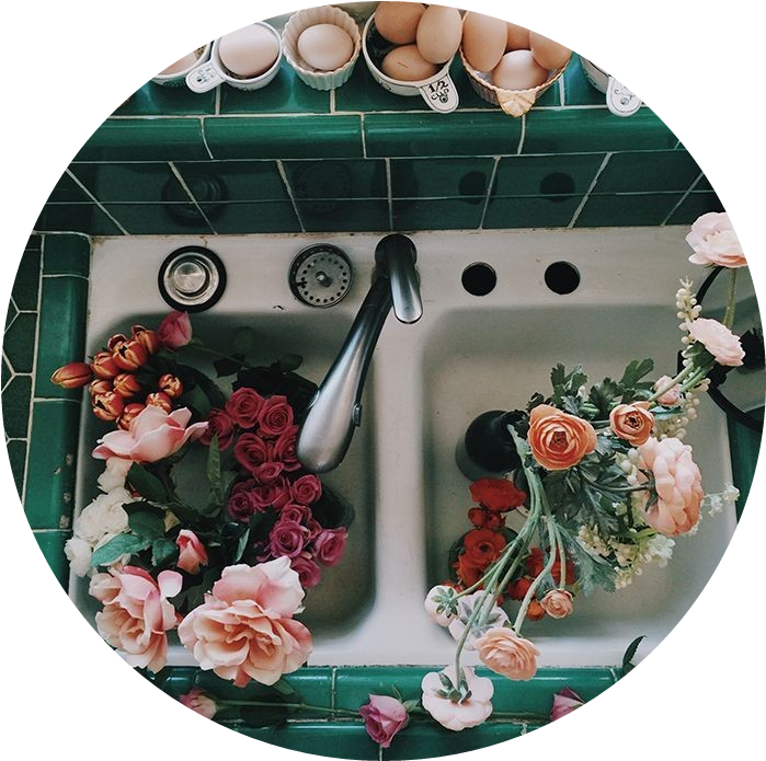 Aesthetic Flowers Flower Sink Tumblr Bts Tumblr Jungkoo - La Casa De Las Flores (699x695), Png Download