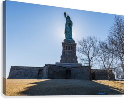 Sun Setting Behind The Statue Of Liberty, Liberty Island - Posterazzi Sun Setting Behind The Statue Of Liberty (429x344), Png Download