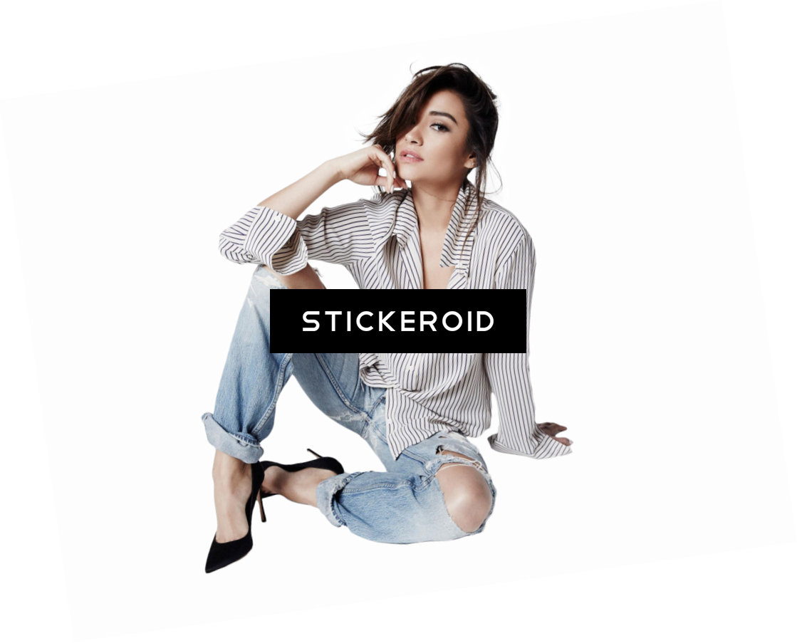 Shay Mitchell Celebrity - Sitting (1119x903), Png Download