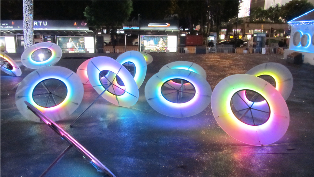 This Monumental 9 Ton Sculpture 'wish' By American - Light-emitting Diode (1280x576), Png Download