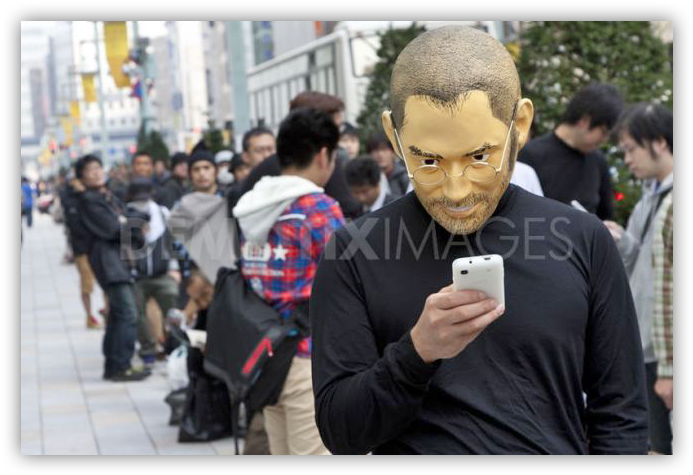 Apple Cult Iphone 4s 2011 10 14 Jap - Crowd (727x511), Png Download