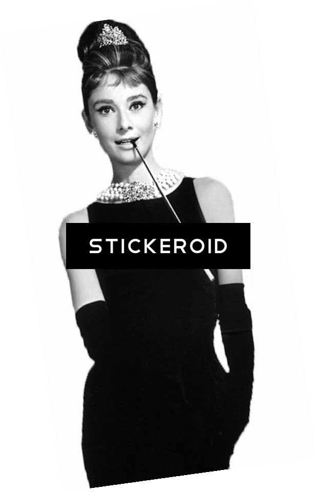 Audrey Hepburn Standing - Lot Cigarette Smoke Holder Audrey Hepburn Flapper Accessory (619x960), Png Download