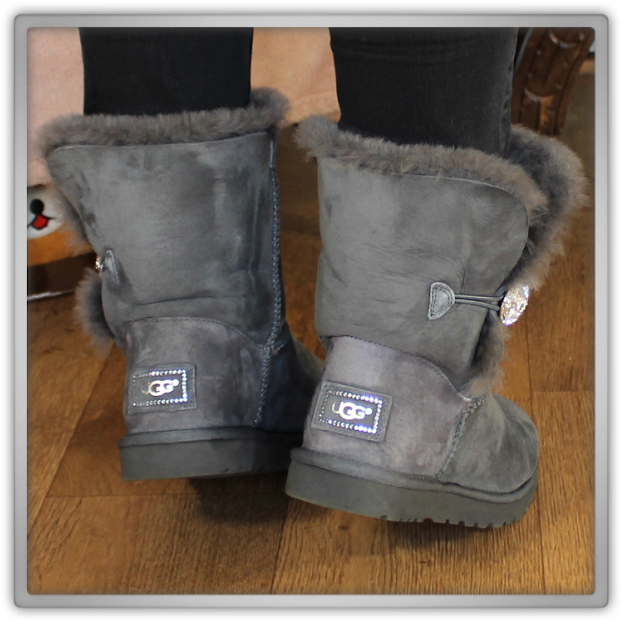 Ugg Australia Bailey Button Bling Haul & Review - Snow Boot (640x640), Png Download