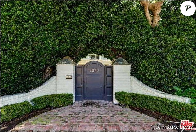 Elsa Pataky Et Chris Hemsworth Ont Vendu Leur Maison - Chris Hemsworth (950x425), Png Download
