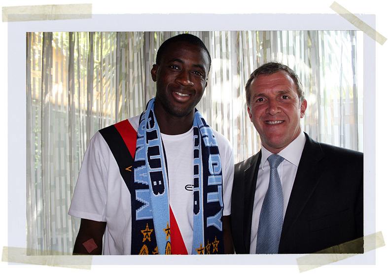 Yaya Helped Manchester City - Yaya Toure Manchester City (800x566), Png Download