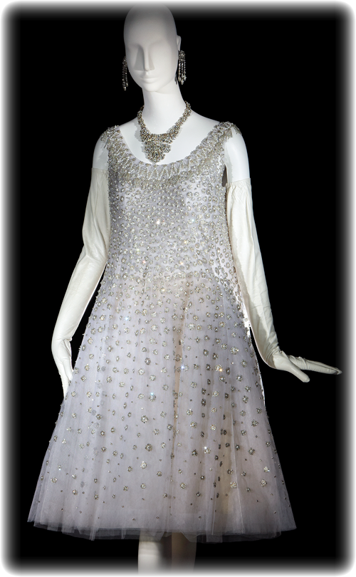 Yves Saint Laurent, Long Evening Ensemble, Haute Couture - Yves Saint Laurent Trapeze Line Dior 1958 (500x810), Png Download