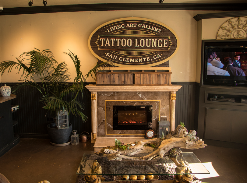 Artist Hayley Schwied, Above Left, Is A Graduate Of - Hearth (1000x600), Png Download