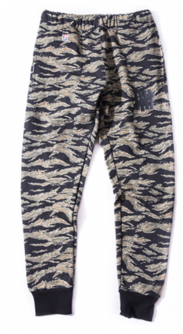 Undefeated Tiger Stripes - 【gull】gw-6501a ラッシュガードロング3 メンズ 【tiger Camo ブラック】 (650x650), Png Download