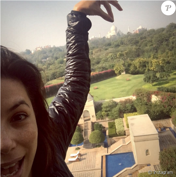 Eva Longoria Tombe Sous Le Charme De L'inde Durant - Selfie (950x599), Png Download