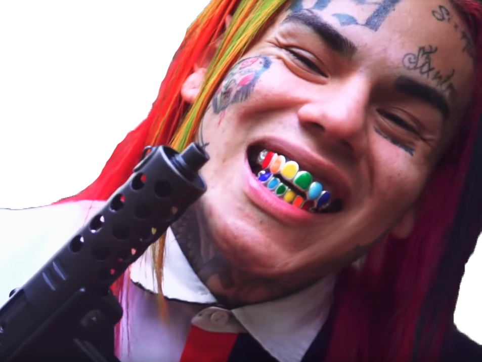 Topic Takeshi Insulte Chief Keef Et Lil Reese - Tekashi 6ix9ine (953x715), Png Download
