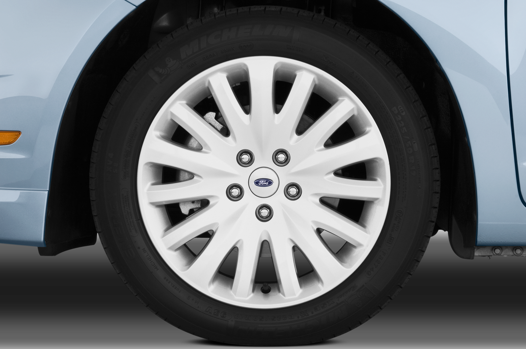 39 - - Subaru Legacy 2017 Wheel (2048x1360), Png Download