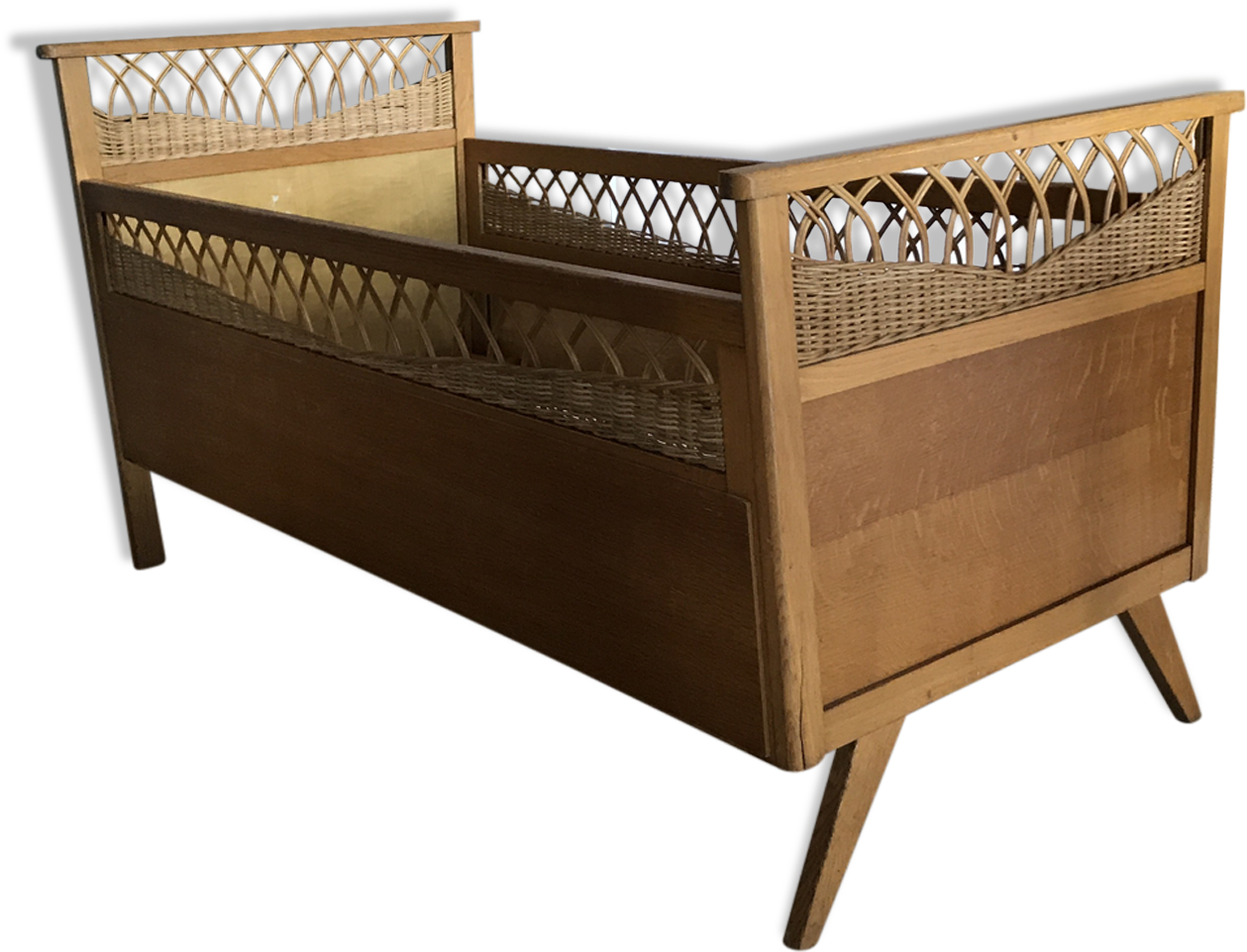 Vintage Wood And Rattan Year 60 Baby Bed - Infant Bed (1457x1457), Png Download