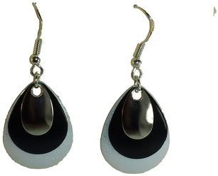 An Elegant Pair Of Black And White Sparkle Earrings - Earrings (498x280), Png Download
