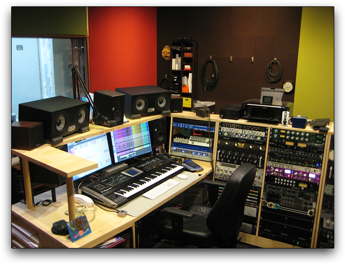 Adjusting The Various Frequency Curves Is Quite A Simple - Eve Audio Sc305 (710x561), Png Download