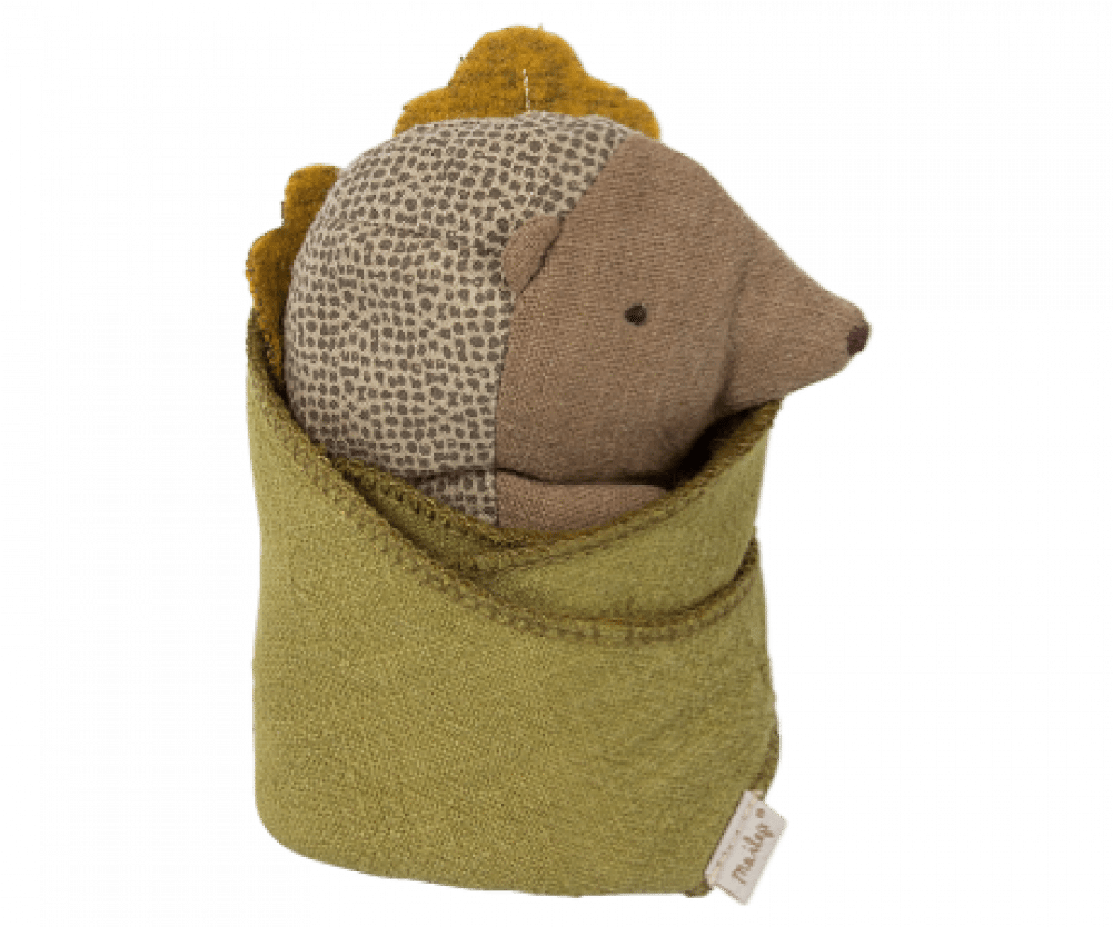 Maileg Little Hedgehog With Leaf (1000x1500), Png Download