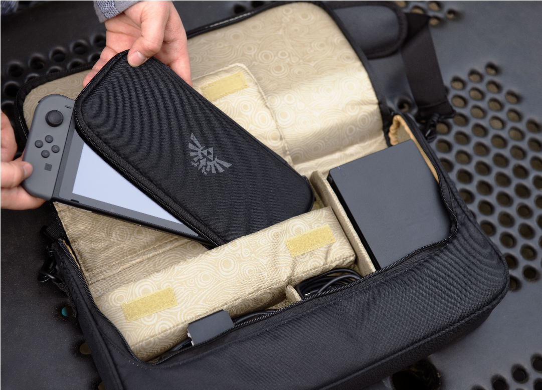 Nintendo Switch Everywhere Messenger - Nintendo Switch Zelda Messenger Bag (1080x1080), Png Download