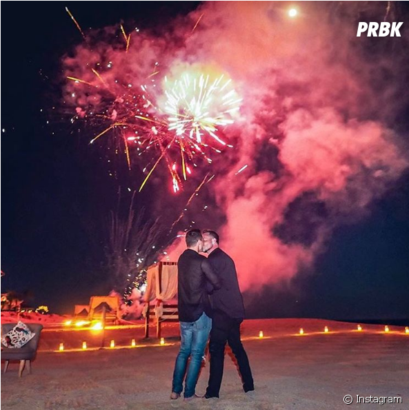 Colton Haynes En Couple Avec Jeff Leatham - Colton Haynes Jeff Leatham Wedding (950x594), Png Download