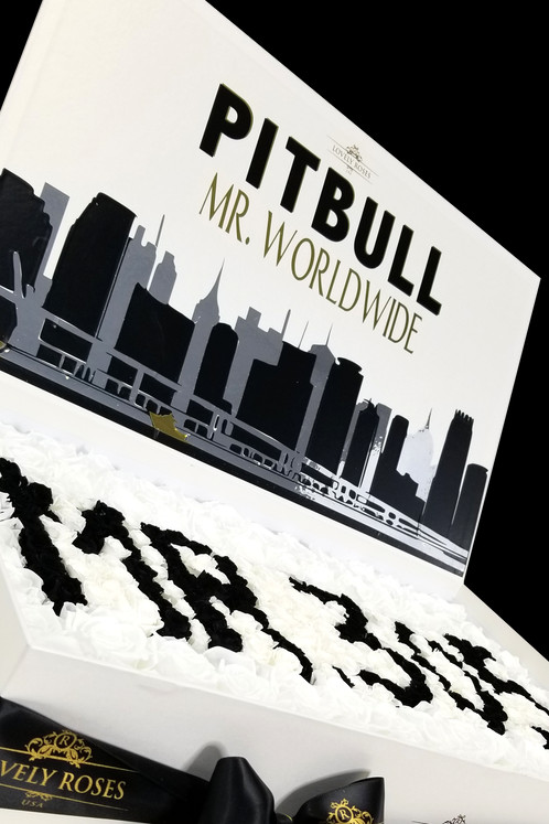 Lovely Roses Carefully Selected And Treated - Skyline (498x747), Png Download