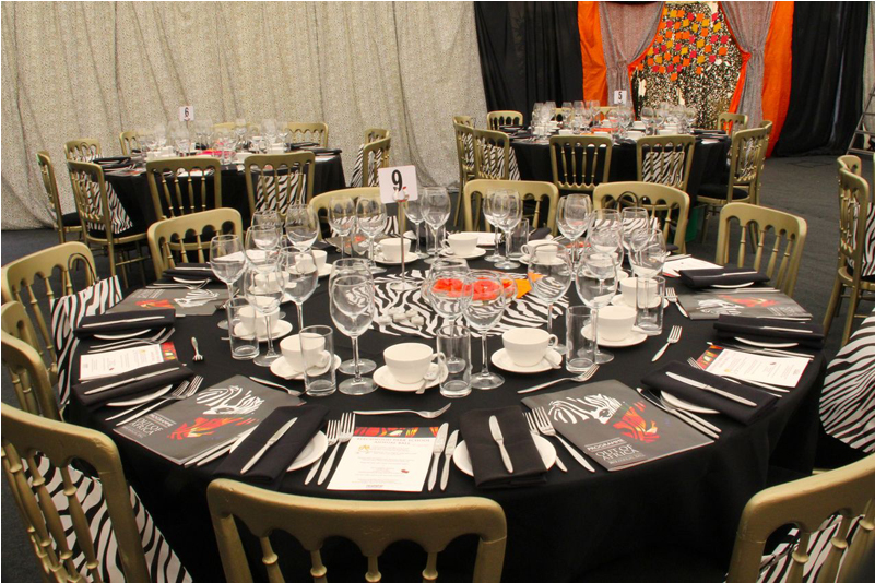 Circular Banquet Table - Kitchen & Dining Room Table (800x800), Png Download