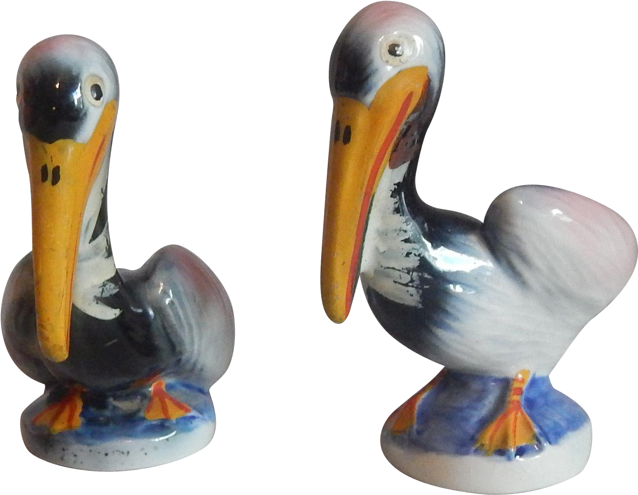 Pelican Salt And Pepper Shakers - Figurine (1270x1270), Png Download