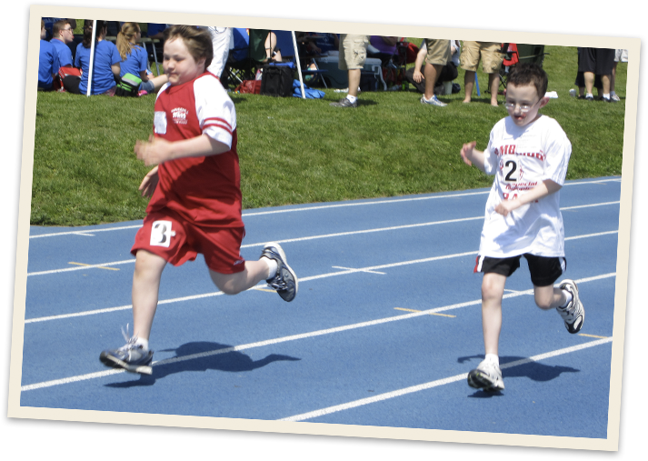 Tom Takes His First Steps At Logan Airport (713x507), Png Download