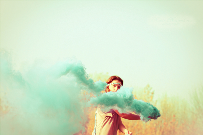 Humo Rojo Png (700x700), Png Download