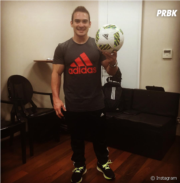 Arthur Zanetti, Ídolo Da Ginástica Artística, Posa (950x594), Png Download