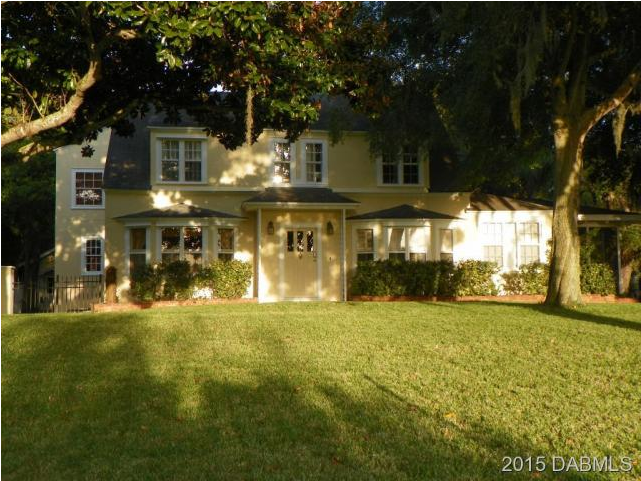 A House Near Historic Orchard Lane Was The Top Seller - Villa (870x580), Png Download