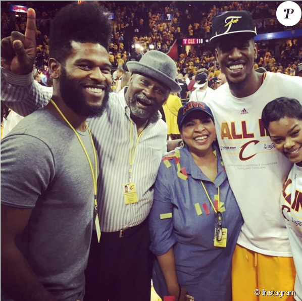 Iman Shumpert Des Cleveland Cavaliers Et La Chanteuse (950x595), Png Download