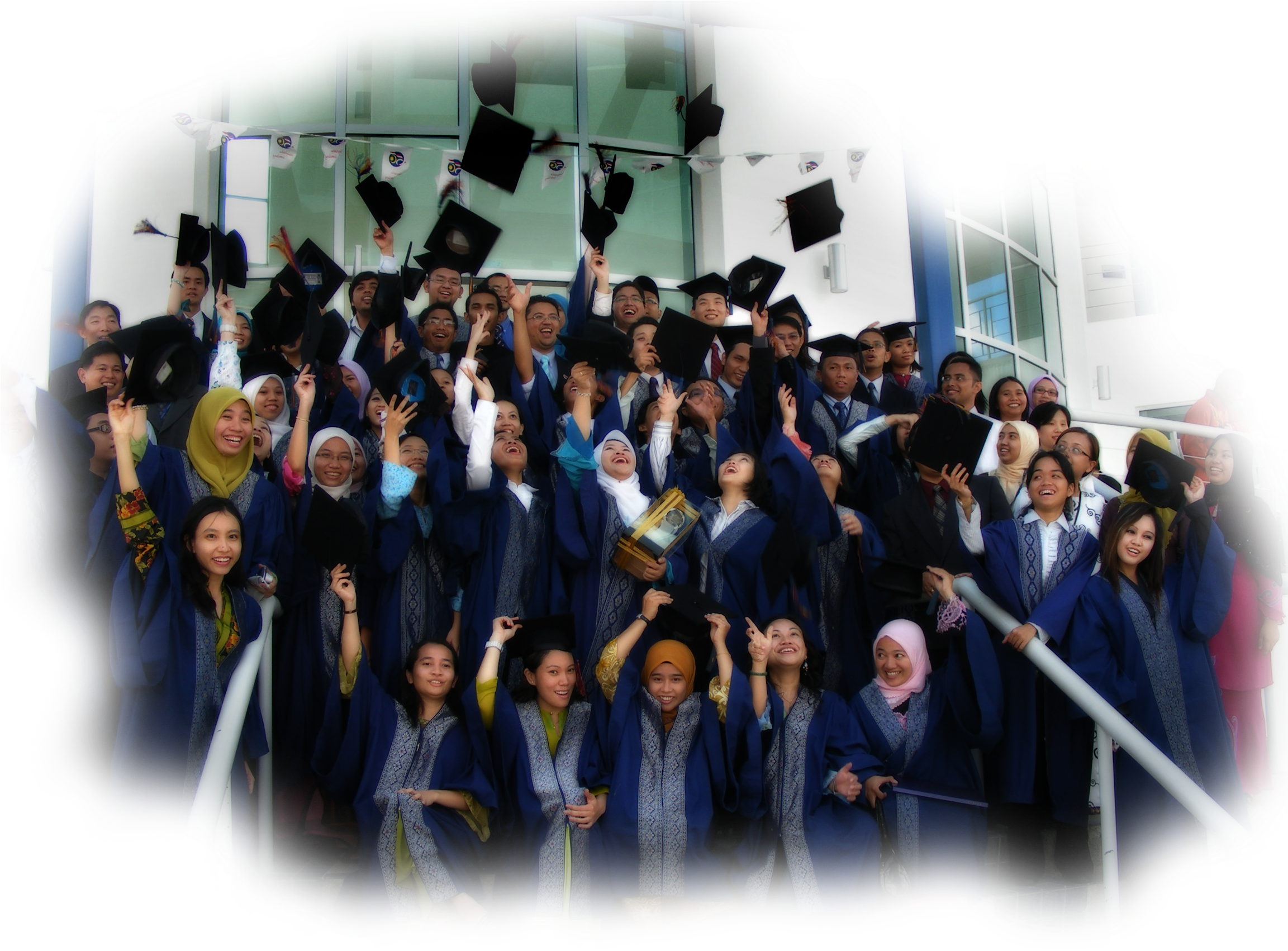 Since 1994, Unimas Has A Total Of 24,233 Alumni From (2304x1728), Png Download
