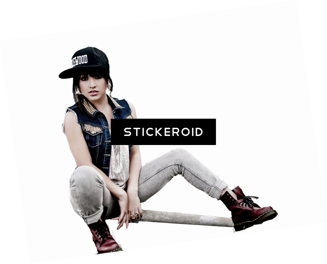 Mariah Carey Sitting (1119x903), Png Download