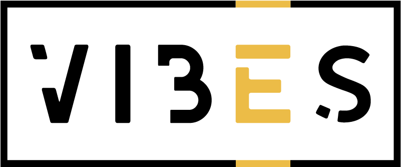 Labyrinth With An Arrow Pointing The Way Out (801x801), Png Download