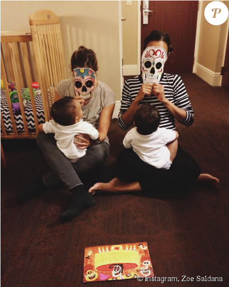 Zoe Saldana Et Marco Perego Postent Une Photo Des Jumeaux, (950x590), Png Download