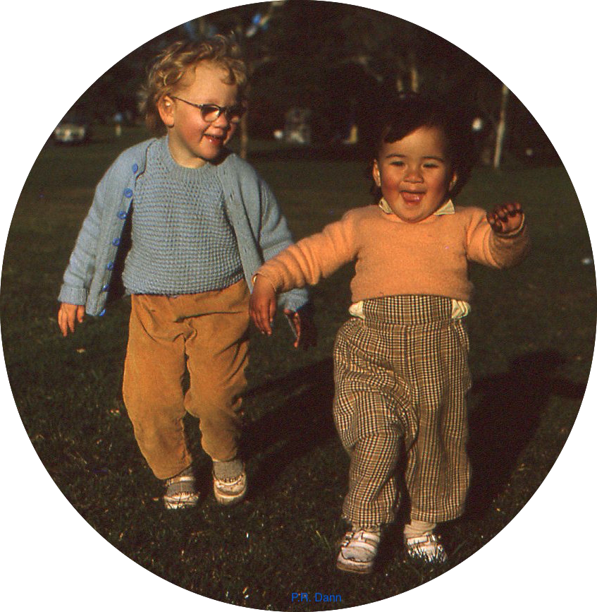 Teaching Children Skills To Peacefully Resolve Conflict - Family (847x867), Png Download