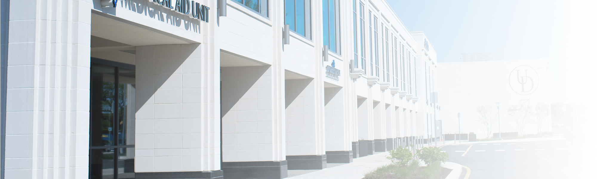 Building Gradient Background Ud - Brutalist Architecture (2000x601), Png Download