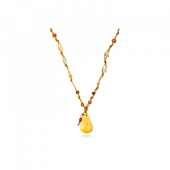 Necklace With Amber Pendant In Matt - Necklace (580x580), Png Download