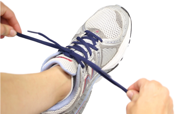 How To Tie Their Shoes - Steps For Adapted Tying Shoes (800x450), Png Download